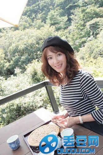 山田佳子的人物简介