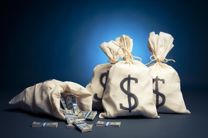 有用分期人工客服电话是多少?