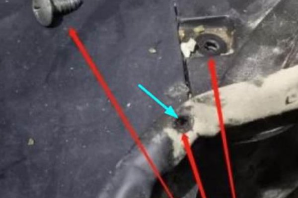 摩托车行驶中为什么一顿一顿的？