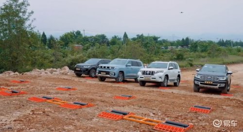 1V3对决完胜，为什么说BJ60真正的家玩豪华越野SUV