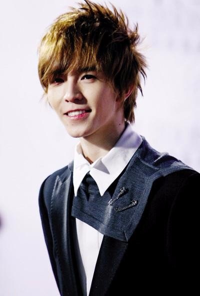 郭敬明的真实身高和个人真实资料是什么？