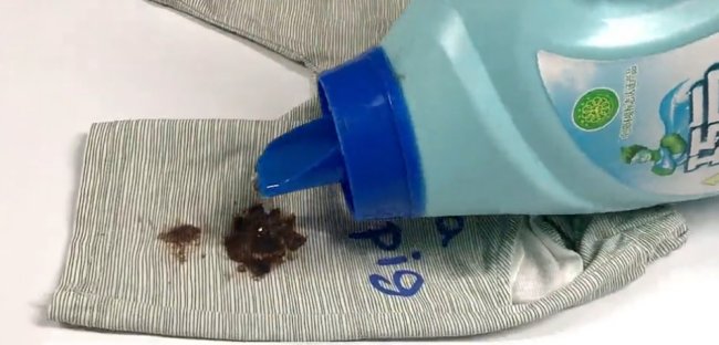 中药弄到衣服上了怎么洗掉？