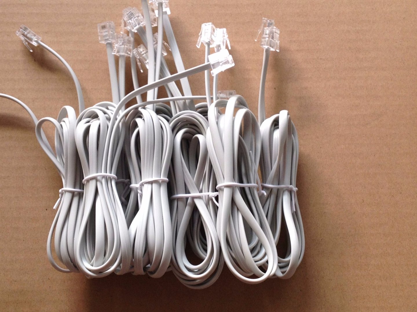 电话线怎么接可以让几部电话并在一起