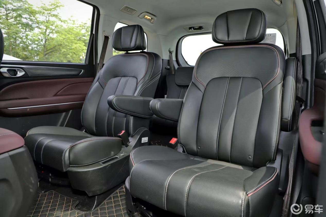 1.5T 177马力，轴距超2米8，真7座全家舒适出行