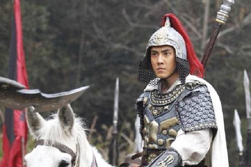 菜守元是国民英雄，他参加过哪些著名的战役？