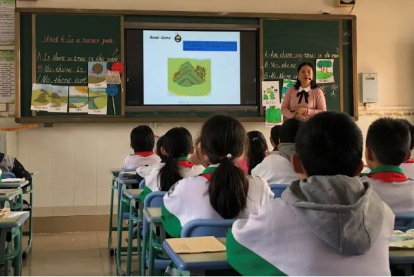 放的英语怎么读