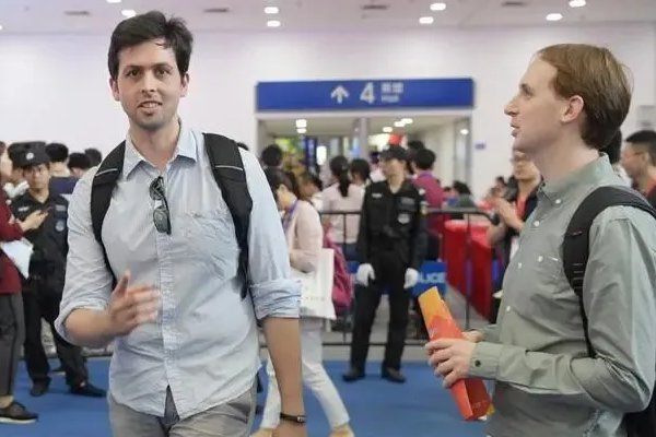 someone用英语怎么说