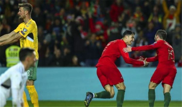 C罗为什么被叫罗三票？