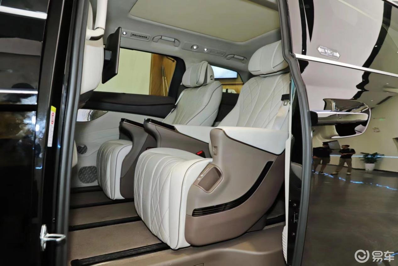 1.5T 177马力，轴距超2米8，真7座全家舒适出行