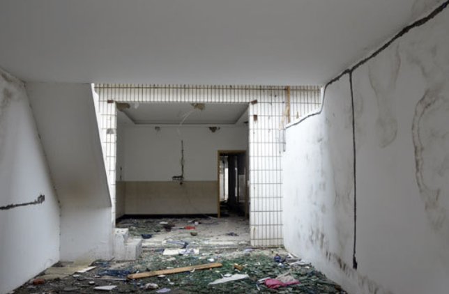 人去楼空出自哪首诗