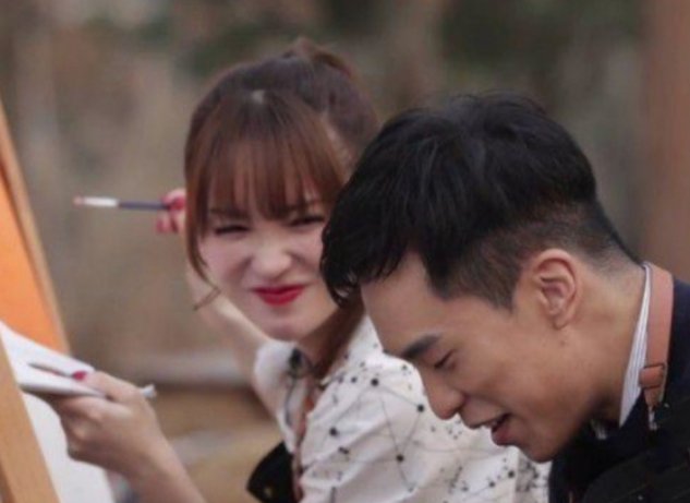 金莎盛况差几岁？