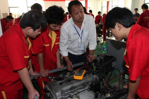 汽修学校哪个比较好