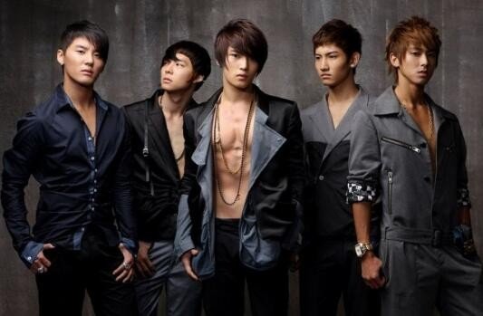 东方神起解散了吗？