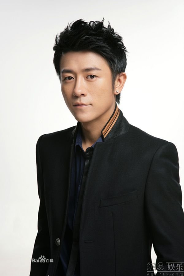 《媳妇的美好时代》里饰演毛锋的人是谁？