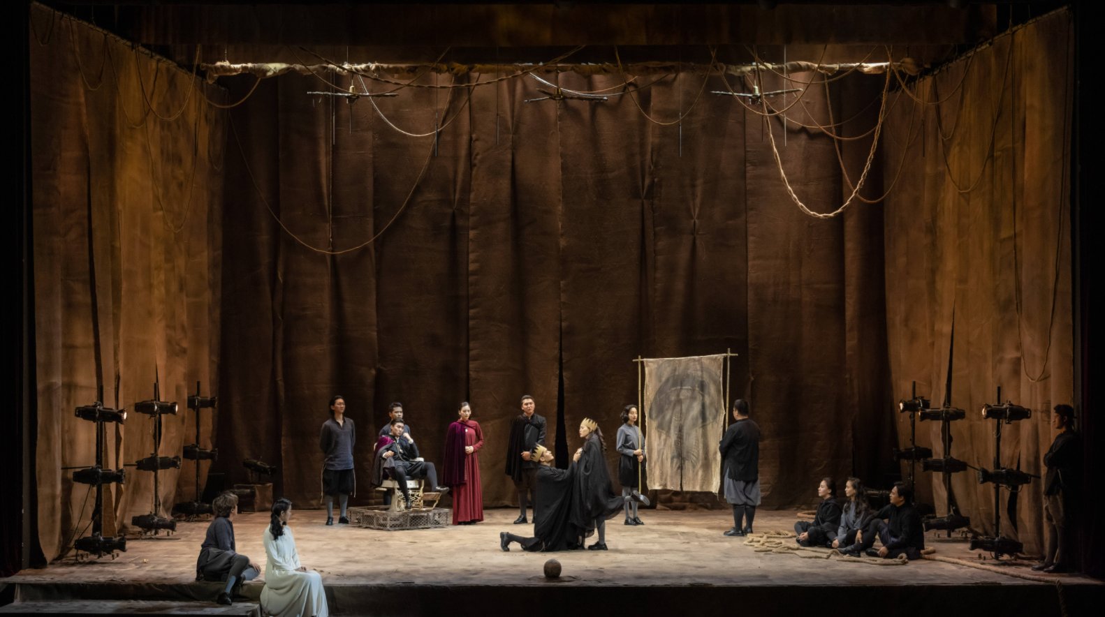 哈姆雷特掘墓人设置的意义