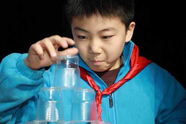 凝神屏息的拼音