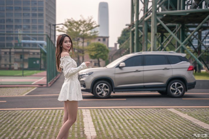 祝福我和女友在风行T5的陪伴下，可以快乐的奔赴更美好的未来