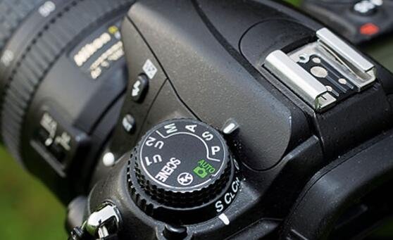 单反相机的快门次数能拍多少次？