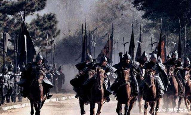 打仗的时候，为什么士兵都愿意冲在最前面，是真的不害怕吗？