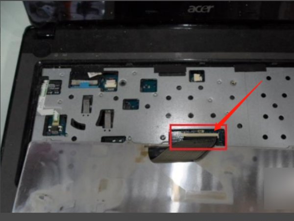 怎么拆华硕笔记本？