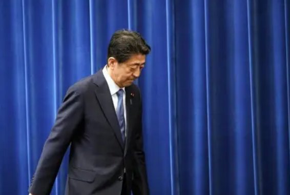 安倍遭枪击后，工作人员曾求助现场路人，还有哪些细节值得关注？