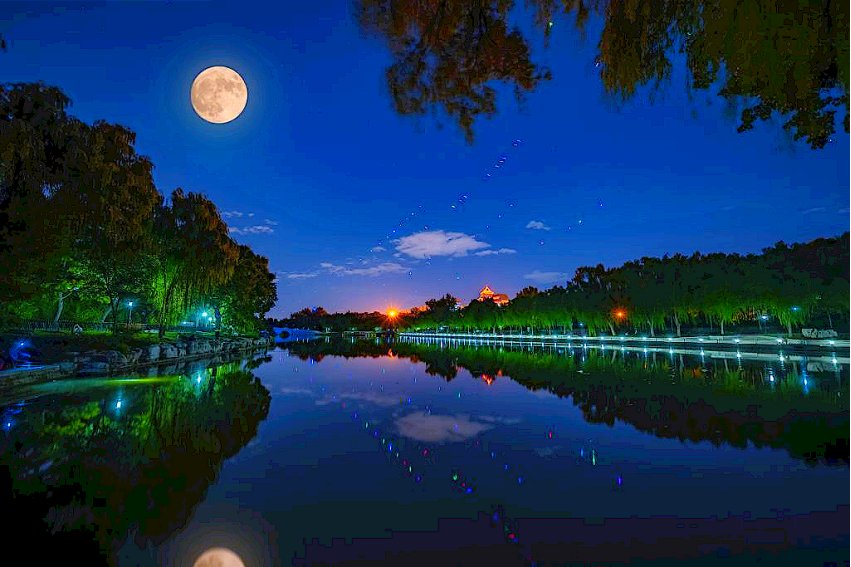 中秋月,月到中秋偏皎洁全诗