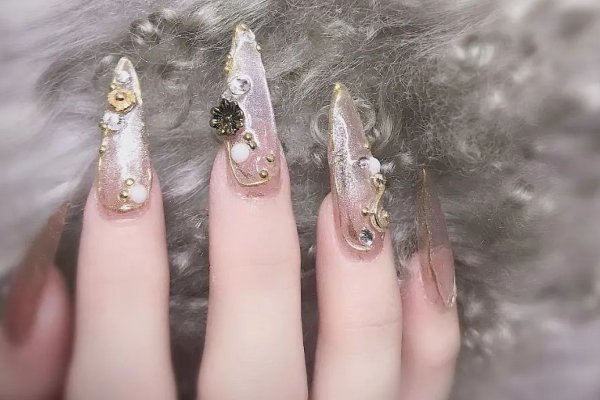 美甲美睫纹绣学校需要多少钱