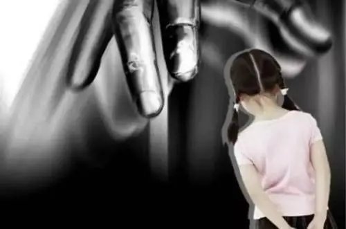 东北一名男子遭妻子精神家暴致抑郁，家暴会对一个人的身心造成怎样的伤害？