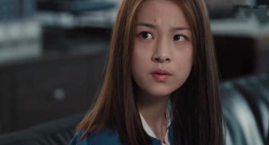 《黑白禁区》中小暖是谁的女儿？