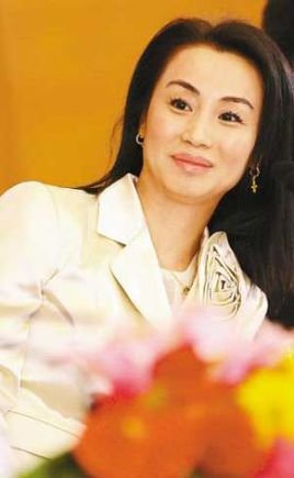 邹蕴玉的人物简介