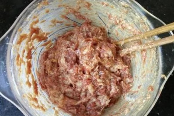 四喜丸子和红烧狮子头的做法