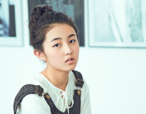 张子枫低俗聊天记录在网络疯传，内容不堪入目工作室公开回应，到底咋回事？