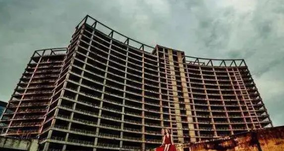 胡锡进：烂尾楼业主“强制停贷”拉响了警钟，强制停贷会有哪些影响？