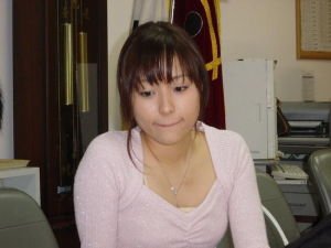 万波奈穗的简介