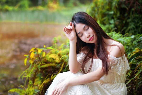 赞美姑娘漂亮的诗句