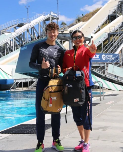 冬奥冠军徐梦桃卡点官宣恋情，两人的感情有多甜？