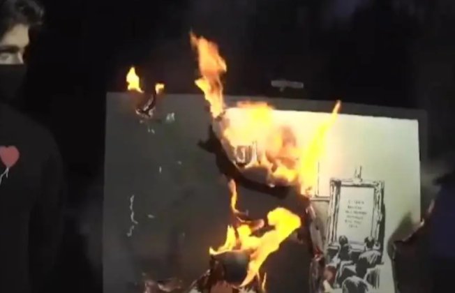 艺术爱好者烧毁哪一幅原画以4倍价格卖出电子版？