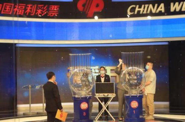 双色球复式7十2中6红1蓝奖金有多少