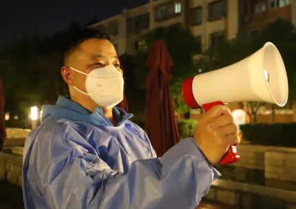 上海疫情存在面上暴发潜在风险，上海本轮疫情呈现什么特点？