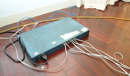 连接wifi使用静态 IP是什么意思，请用通俗的话解释一下，谢了。