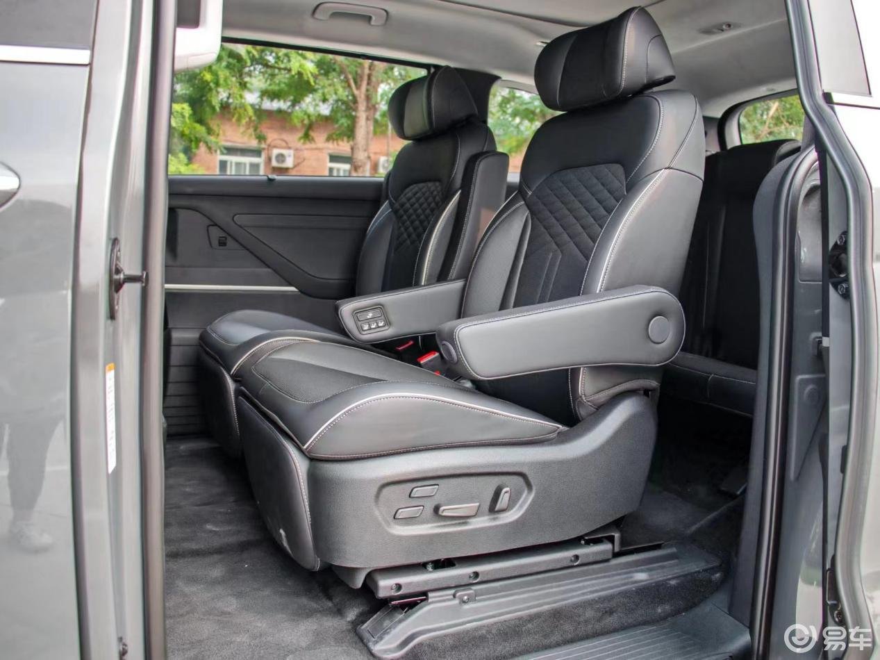1.5T 177马力，轴距超2米8，真7座全家舒适出行