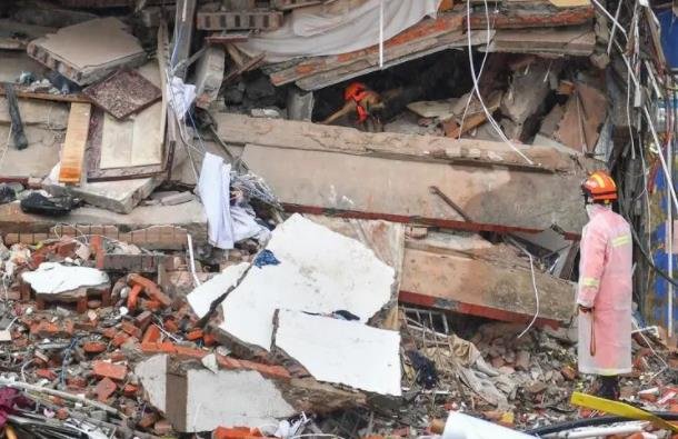 湖南长沙倒塌事故调整搜救方式，调整后的搜救方式是什么样的？