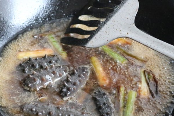 葱烧海参的正宗做法?