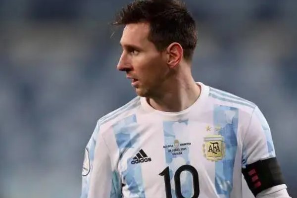 梅西开什么型号的飞机？