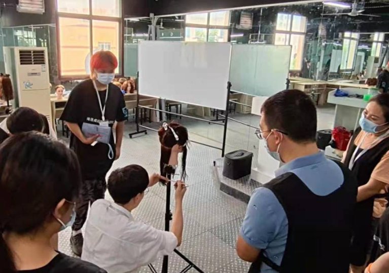 有没有学理发的学校