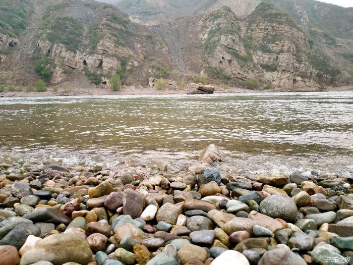在春暖花开之际,奔你而来,有你,有我,有奕歌
