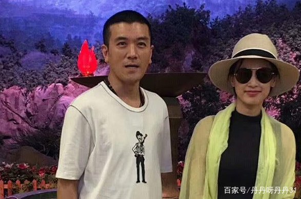 杨子说出集团的第一笔资金是靠妈妈制衣服赚来的，他妈妈到底有多么传奇？