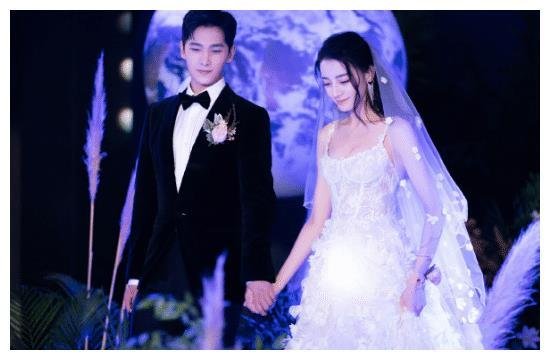 《你是我的荣耀》男主高中时期为什么不喜欢女主呢？他认识女主吗？