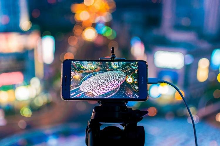 肇庆一家医疗整形公司通过直播，展示隆胸效果，这家公司这么做合适吗？