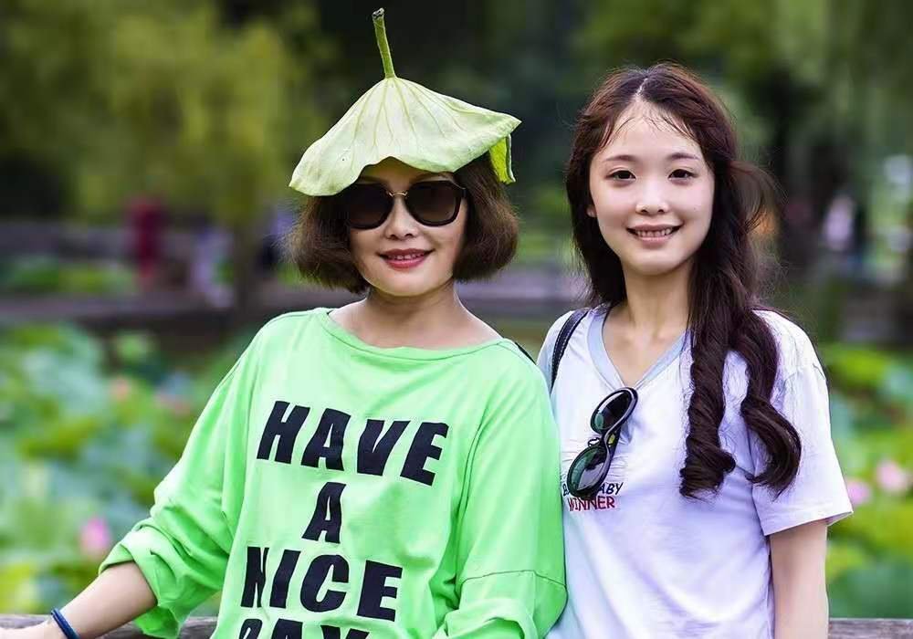 母亲太漂亮是什么体验？